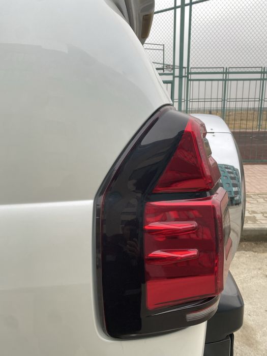 Задний фонарь prado 120