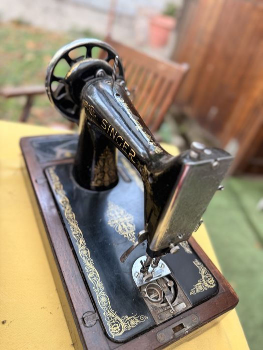 Masina de cusut manuala SINGER 99K, circa 1936, cu valiza – vintage