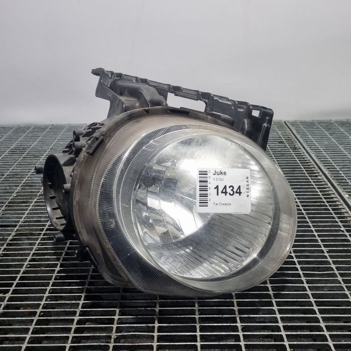 Far Dreapta Nissan Juke 2010 - 2014 SUV 4 Usi (1434) Fara xenon