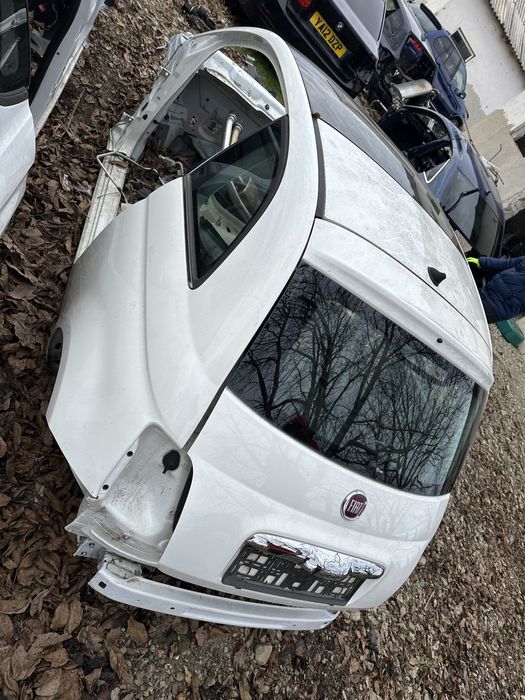 Prag / Stalp / Lonjeron / Aripa spate Fiat 500, Abarth