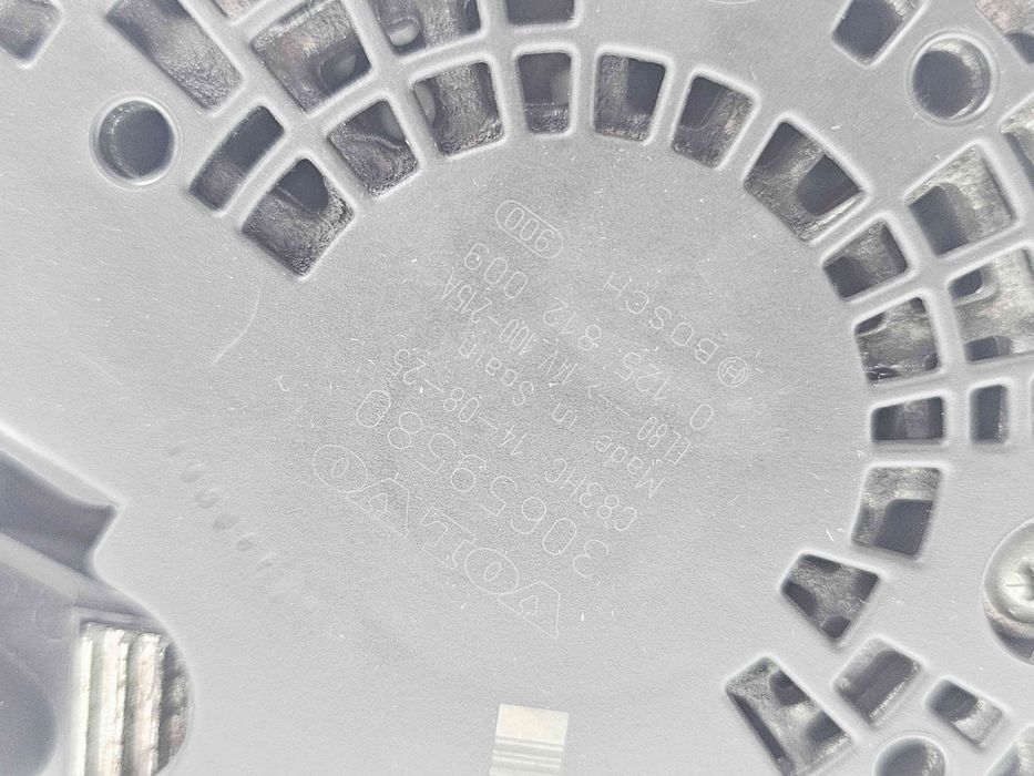 Alternator  Volvo XC60 [Fabr 2008-2017] 30659580 2.0 D4204TS 133KW / 1