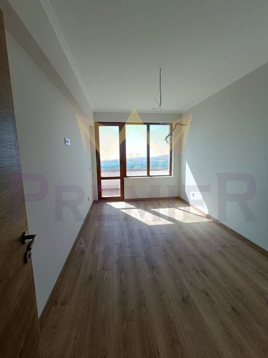 Продава се Тристаен апартамент в Варна, Виница - 134 кв.м за 1742 €/кв.м - Снимка #4