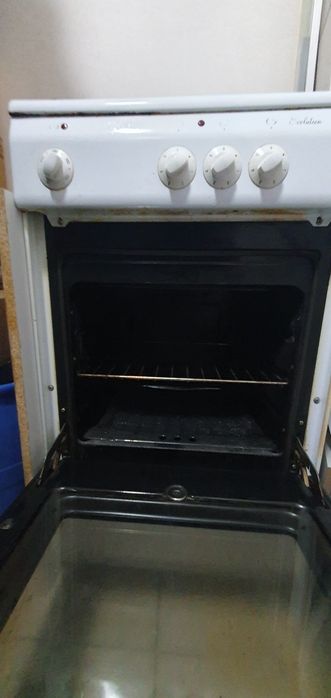 Продам плитку все конфорки рабочие