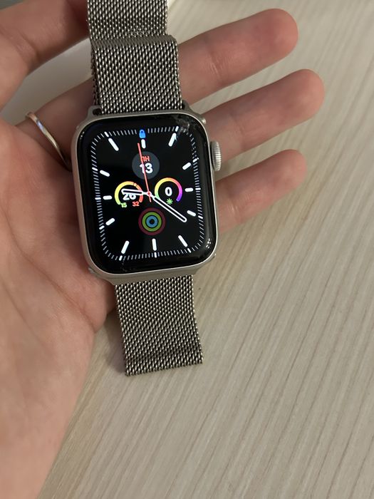 Продам Apple Watch SE 40 mm (GPS)