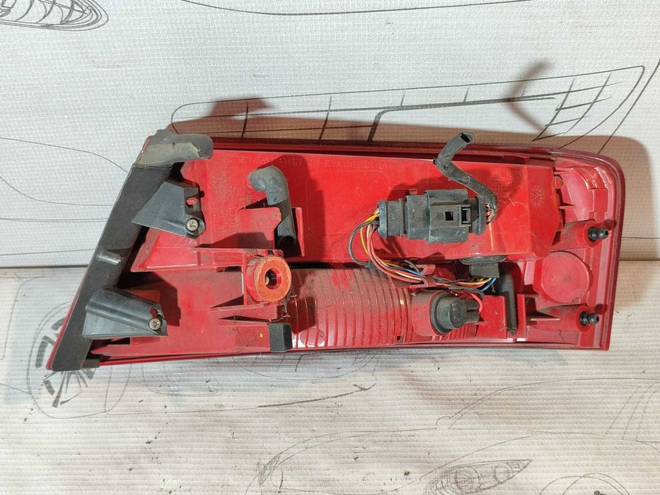 Stop aripă spate stânga Hatchback Audi A5 Sportback 8TA 2011 2.0 B Cod OEM: 8T8945095D (5G3)