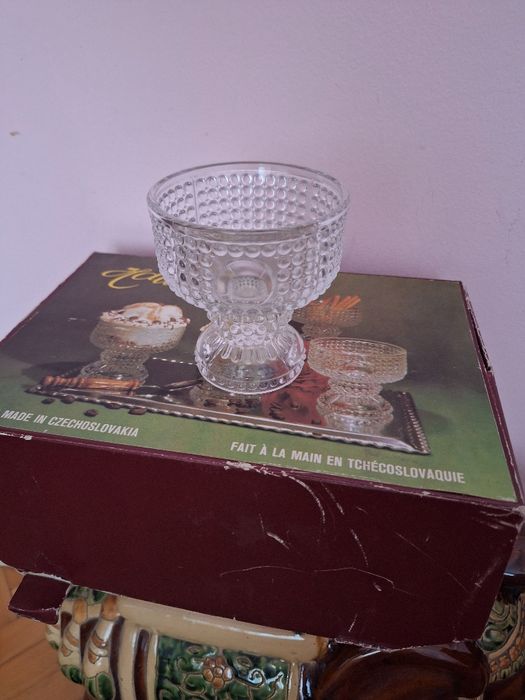 КЧешки ристален сервиз ръчна изработкака