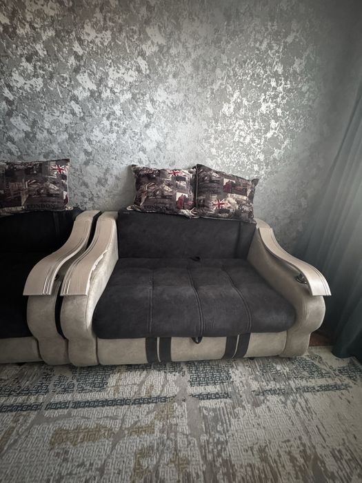 Продам диван 3-ка все раскладывается
