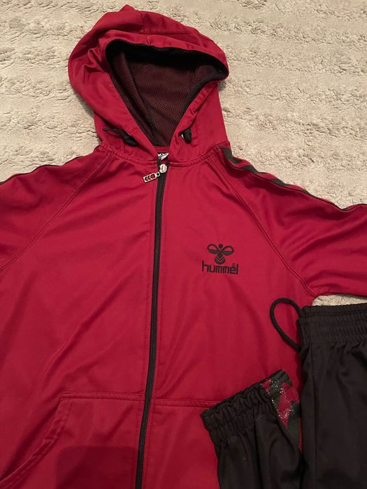 Дамски спортен екип