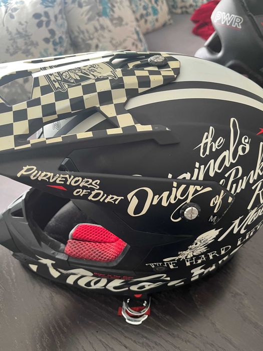 Мотокрос каска - използвана, размер М