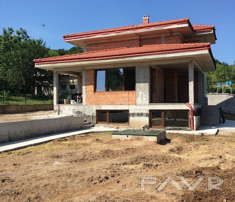 Подпорни стени площадки от бетон дренаж Груб строеж фундамент зидария