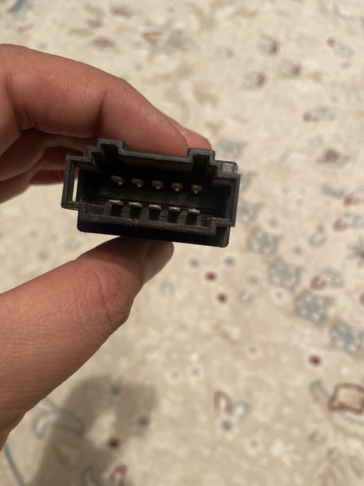 Аваринная кнопка от Ауди а6 с5