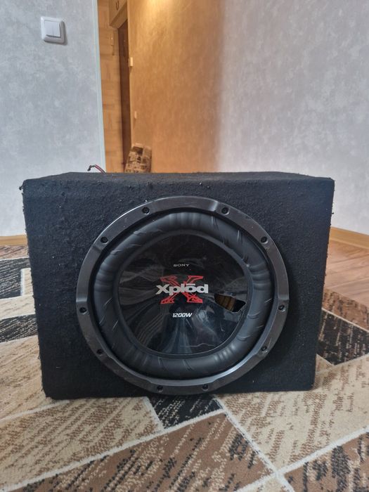 Продам саббуфер XPLOD торг нет Срочно за 10к