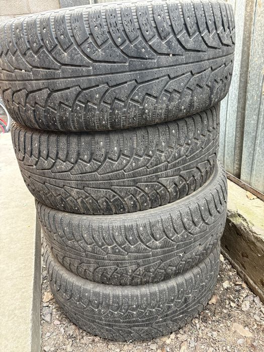 Зимние шины 285/60/18