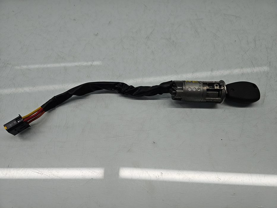 Contact cu cheie Dacia Logan (LS) [Fabr 2004-2012] OEM 1.4 Benz K7J-A7