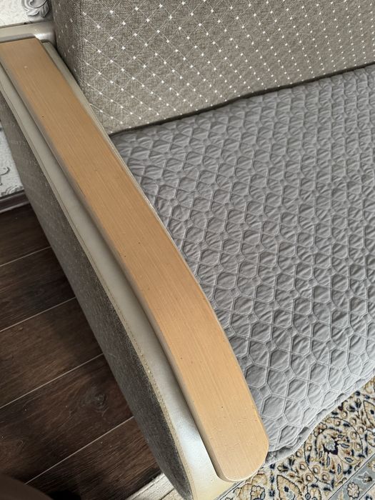 Продам диван дешево