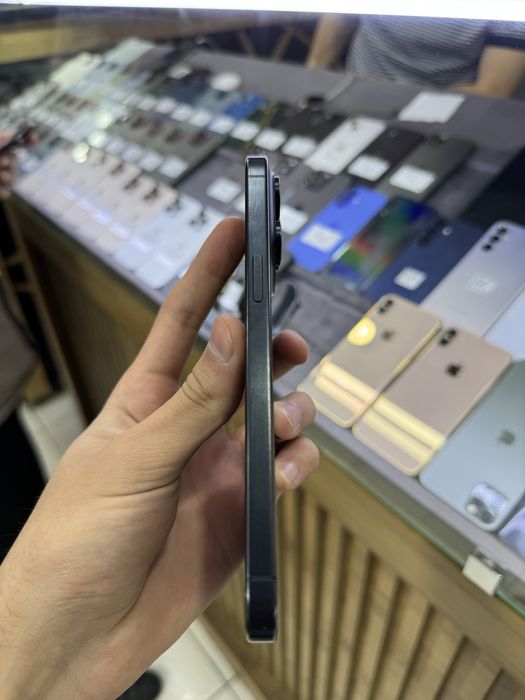 iPhone 15 Pro Max Blue