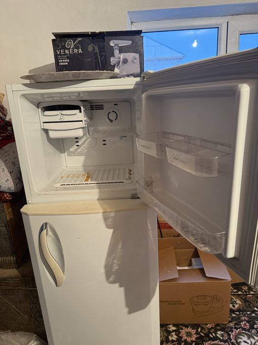 Холодильник сатылады