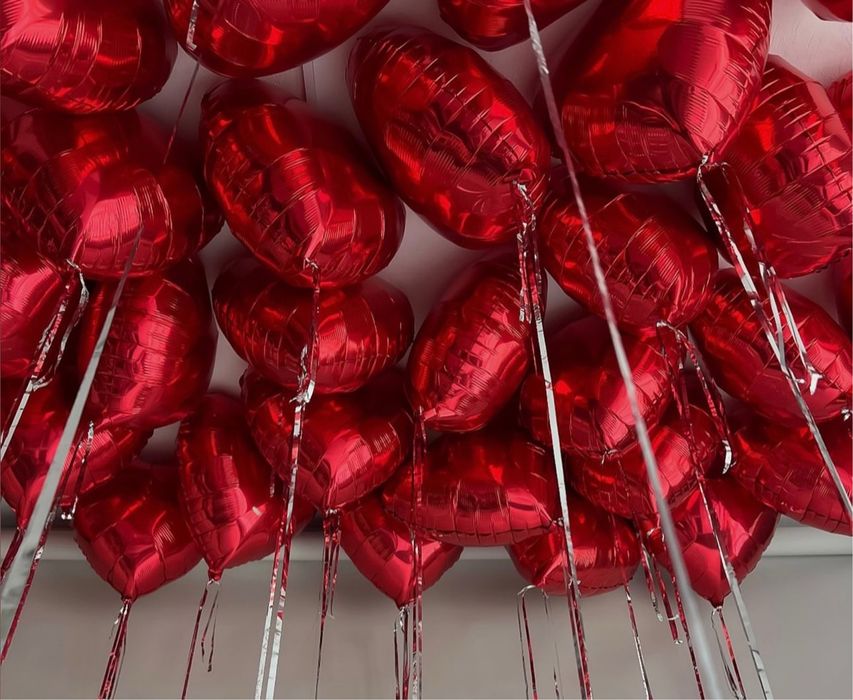 На 14 февраля сердца красные