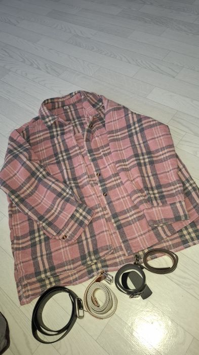 Модная джинсовая куртка