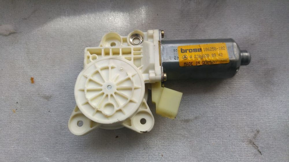 motoras macara usa dreapta mercedes sl r230 500 2001-2006 a2308200942