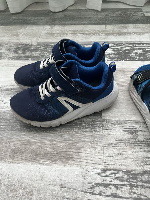 Сандали Skechers и маратонки Decathlon 33н