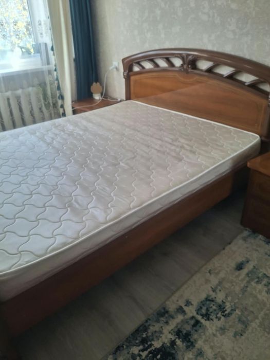 Двухспальный кровать