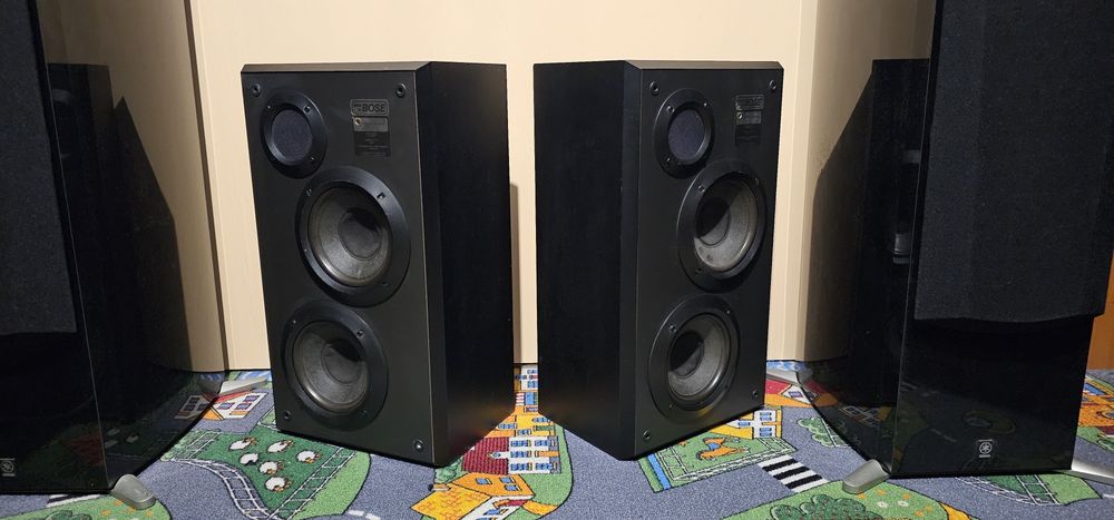 Studiocraft 400 ST by Bose sau Bose ML 4 boxe audio pe 3 cai