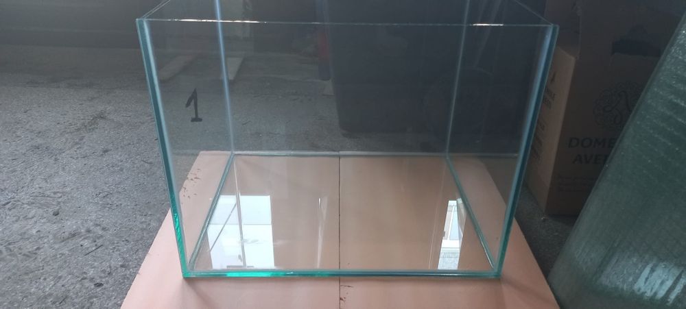 Execut acvarii la comanda