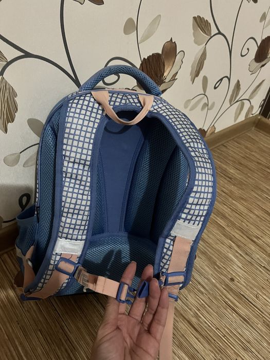 Продам рюкзак для девочки