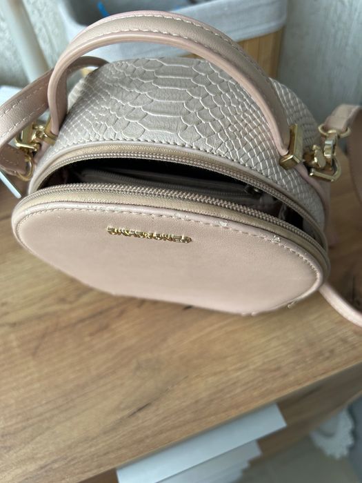 Дамски чанти H&M Mango D.Jones