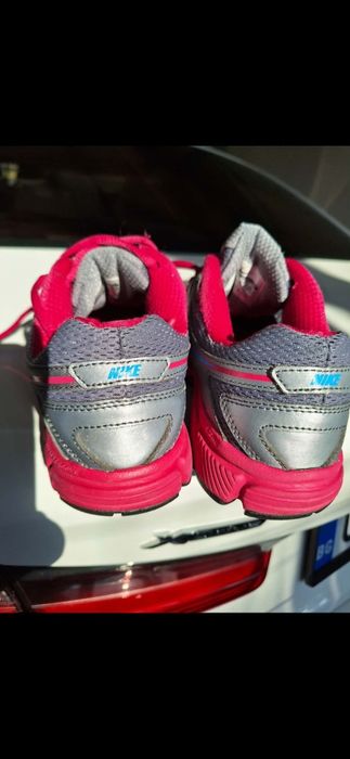 Дамски маратонки Nike 37,5