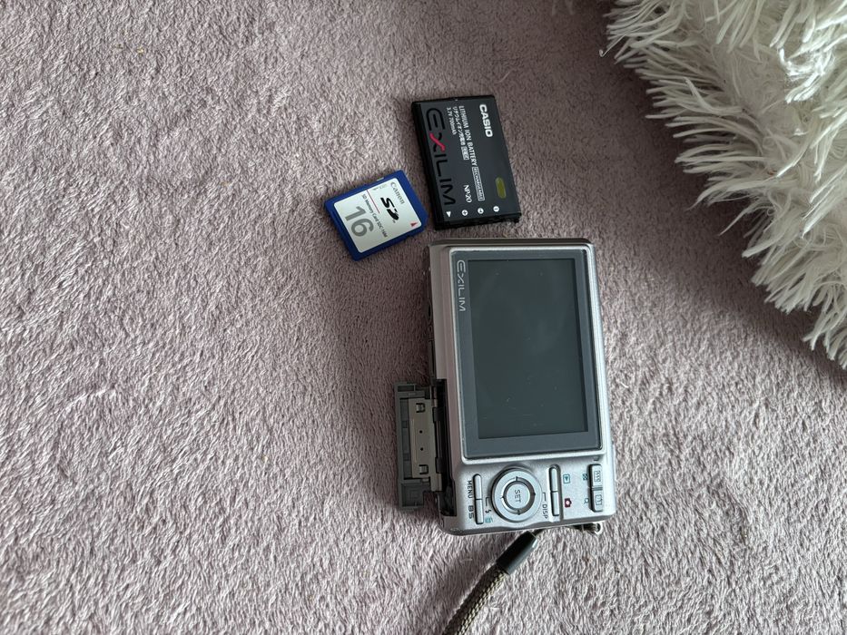 Casio Exilim EX-Z75