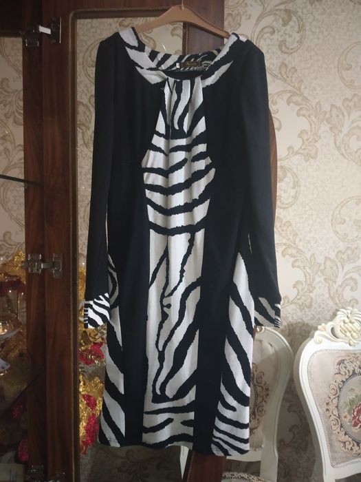 Zebrali yopishib turadi