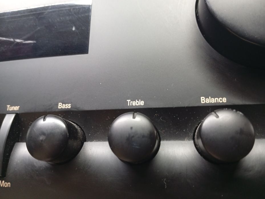 5.1 канален усилвател Harman Kardon AVI-100