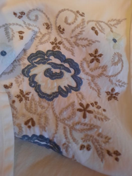 Cămașă damă din bumbac cu broderie pastelata marimea 40
