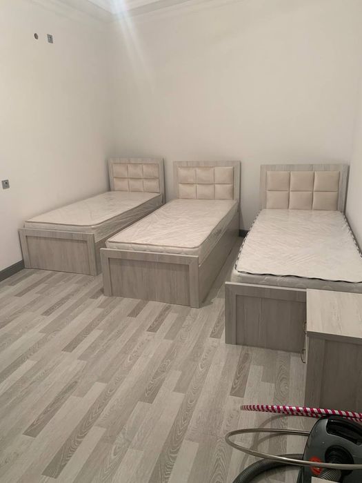 Кровать матраси шкаф шкаф купе кухня