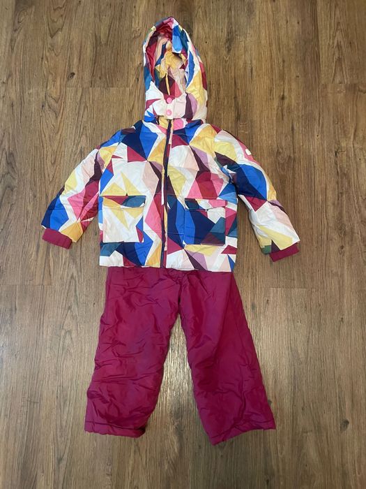 Верхняя одежда на девочку