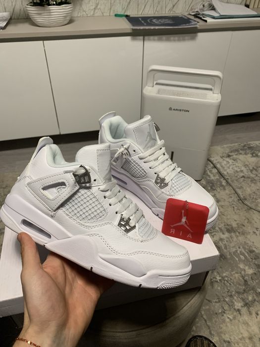 Jordan 4 Retro Pure Money