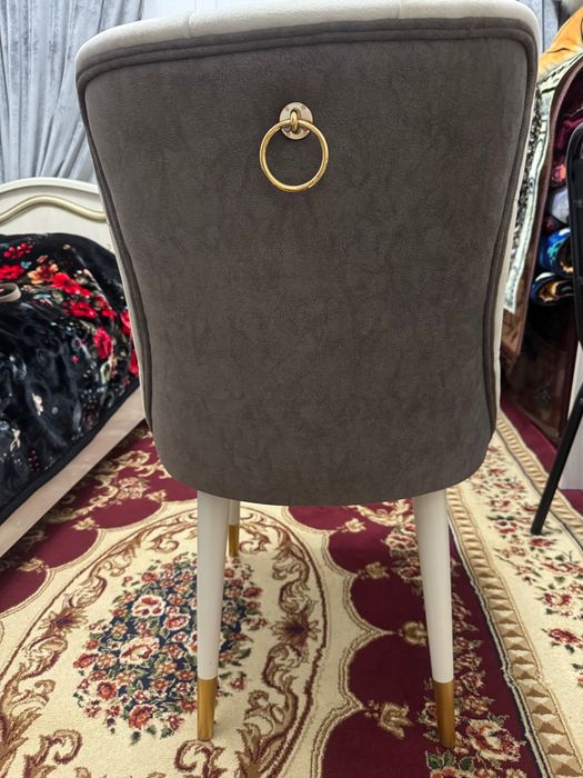 Стульчик для гостиной