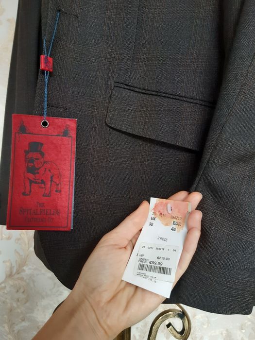 Costum bărbătesc nou