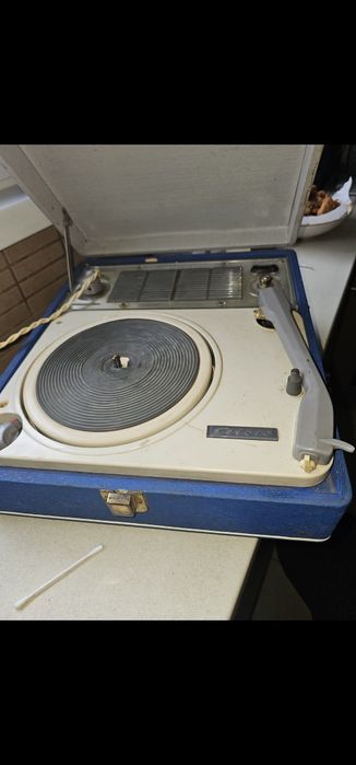 Vând Pikap  și 2 motoare