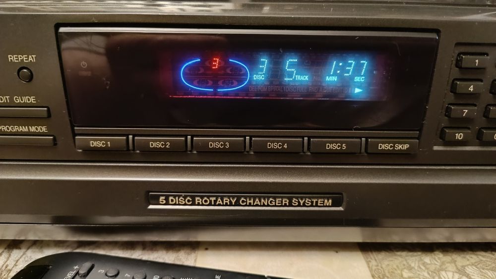 СД проигрыватель Technics SL-PD6
