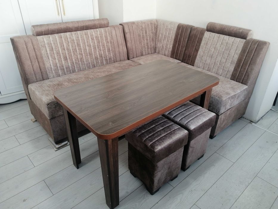 Кухонный уголок  2 года гарантия на Хороший пружины