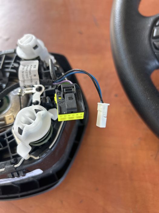 Volan piele cu airbag Bmw F30 model cu comenzi