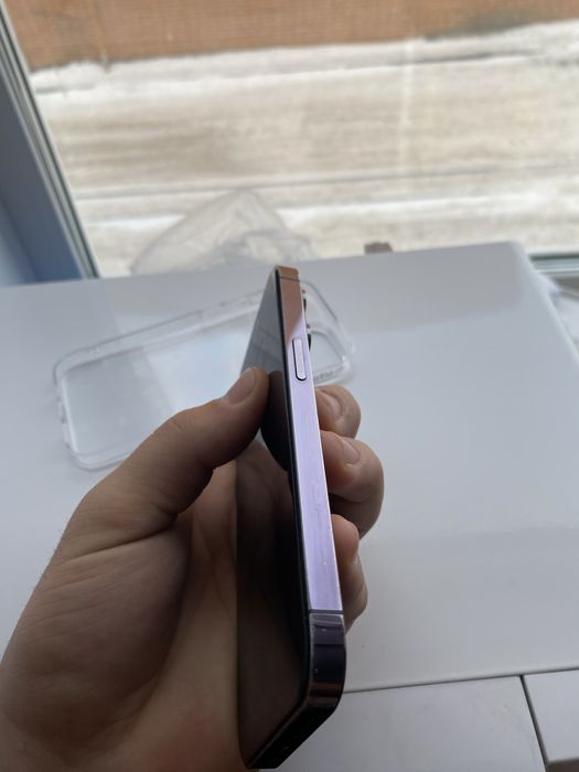 айфон 14 pro  с гарантией