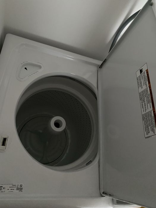 Голяма пералня с горно зареждане Whirlpool 3LWTW4815FW0 15 кг.