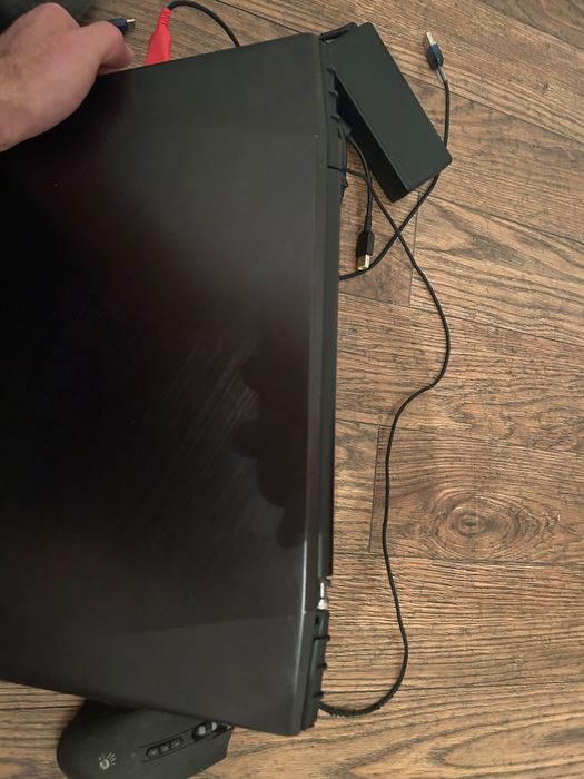 Игровой ноутбук LENOVO