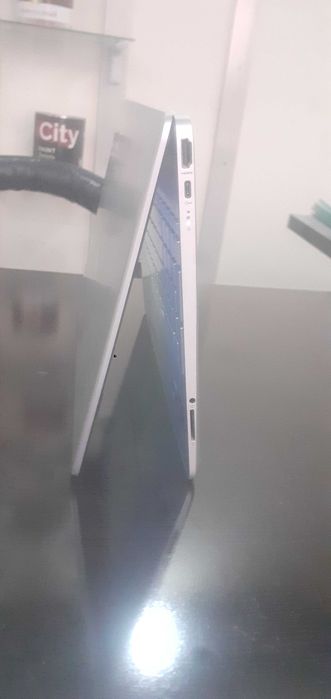 HP    noutbuk Ryzen 8/512