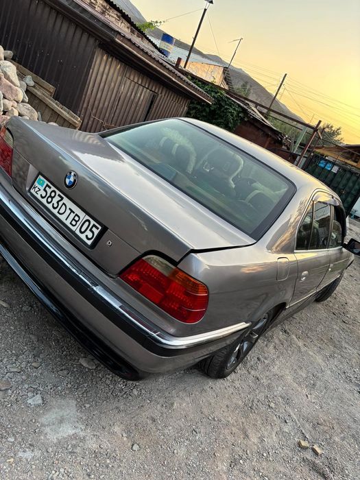 Продам БМВ е38 автомат