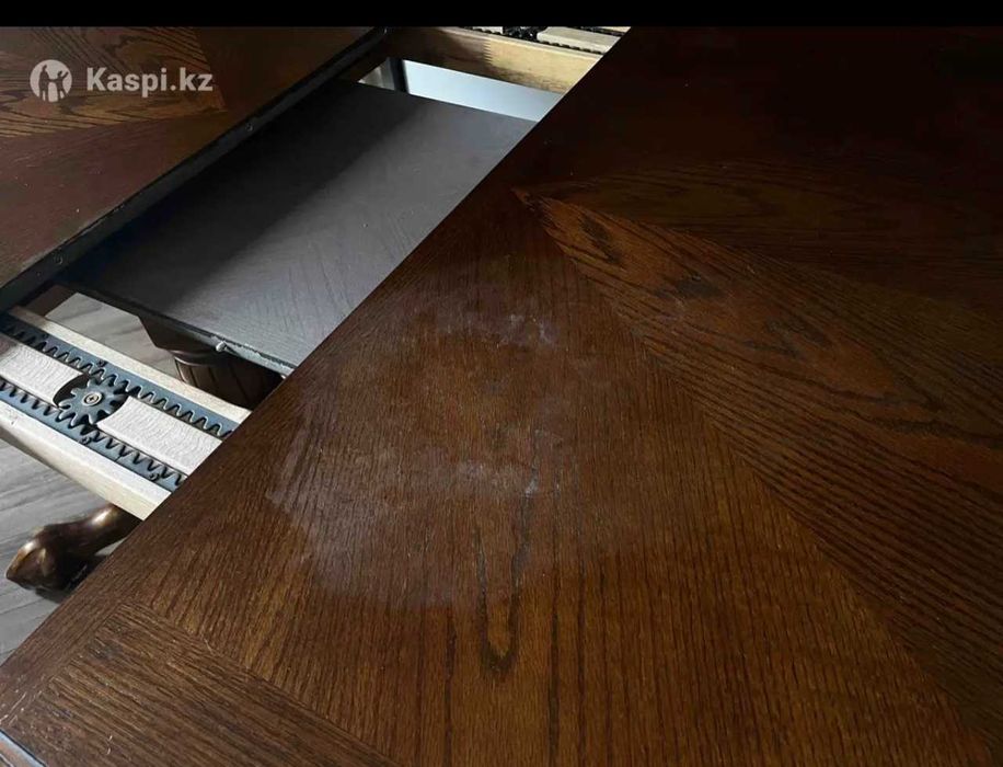 Продам стол овальный